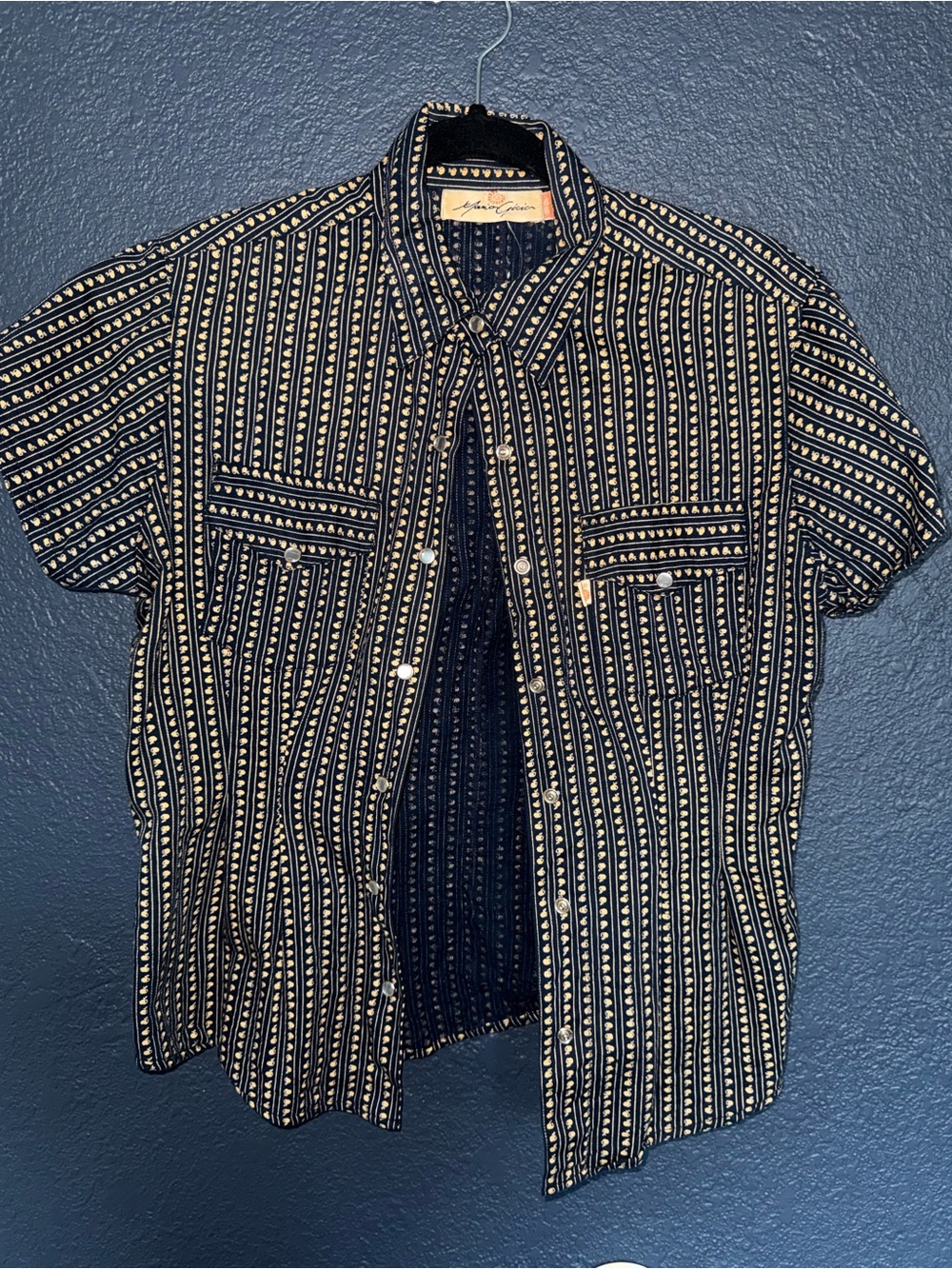 100% Cotton Vintage Italian Brand Navy Apple print shirt SZ Vintage Italian 46
